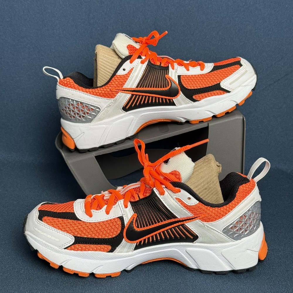 Nike Zoom Vomero 5 GS Orange White Black Running Shoes HF6998-800 Kids 6.5Y - Picture 2 of 9